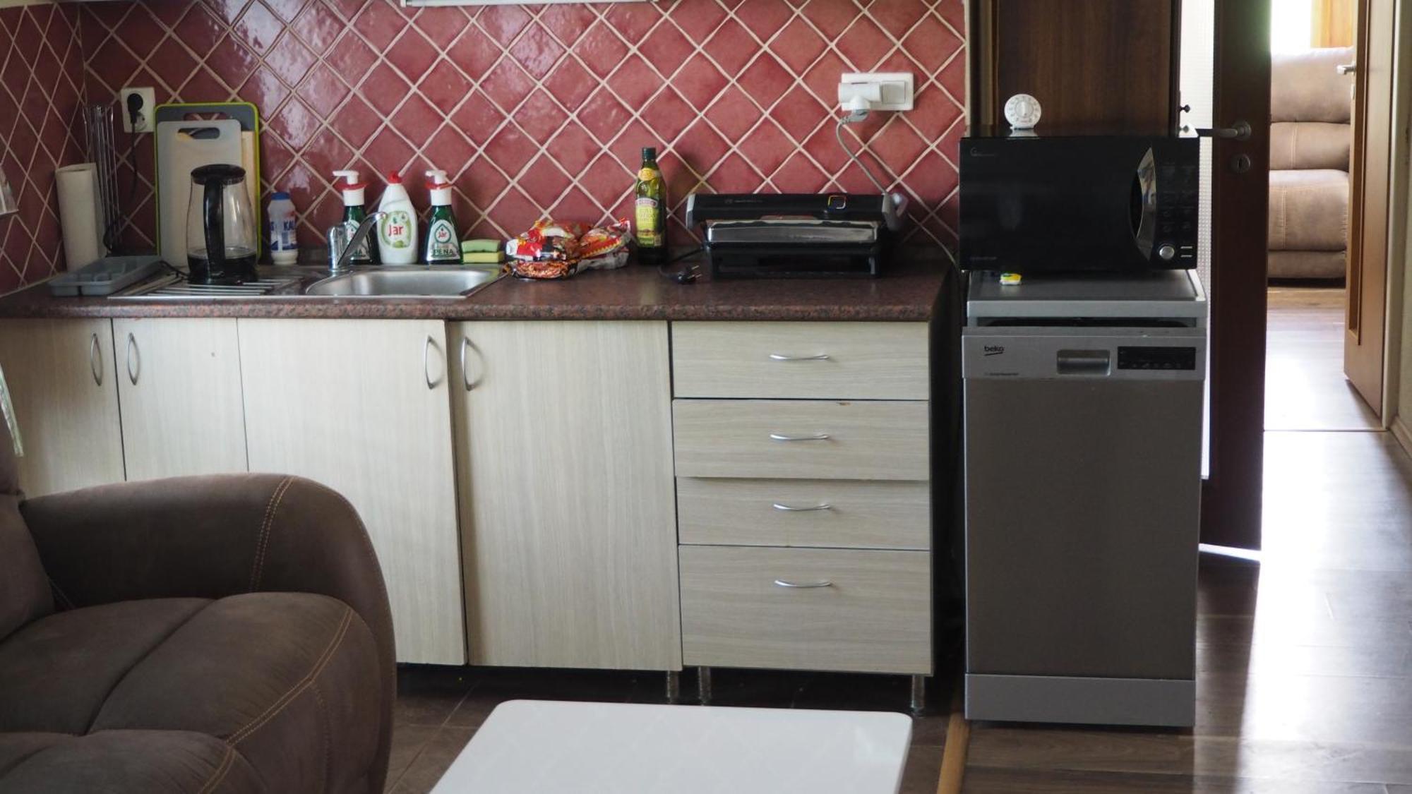 Apartman Kotva Patince Exteriör bild