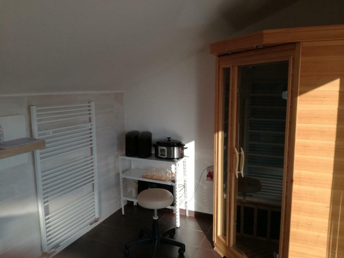 Apartman Kotva Patince Exteriör bild